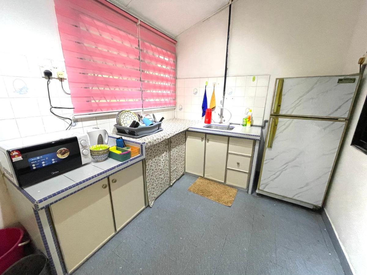 Heritage Cozy Entire 3 Bedroom House At Kijang Alma Bukit Mertajam Exterior photo